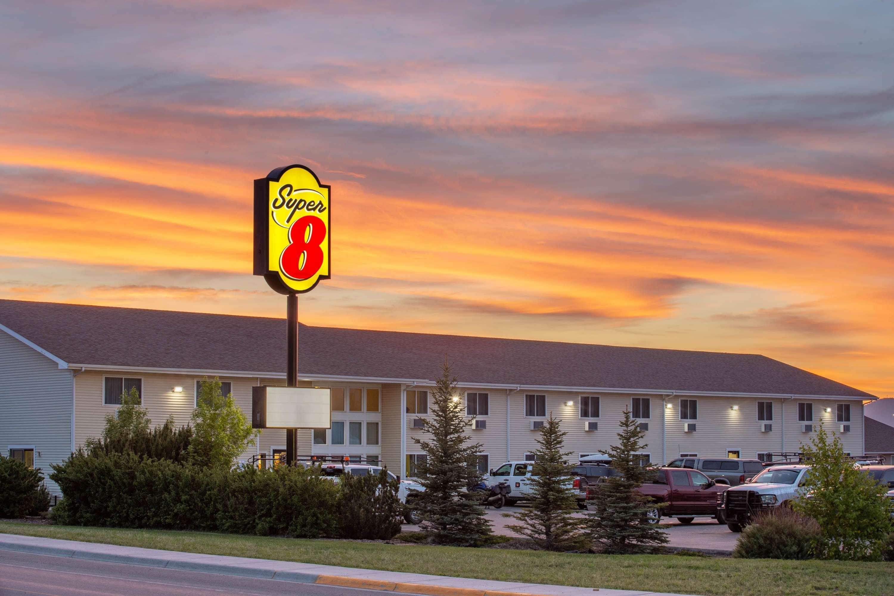 Super 8 By Wyndham Lewistown Hotel Ngoại thất bức ảnh